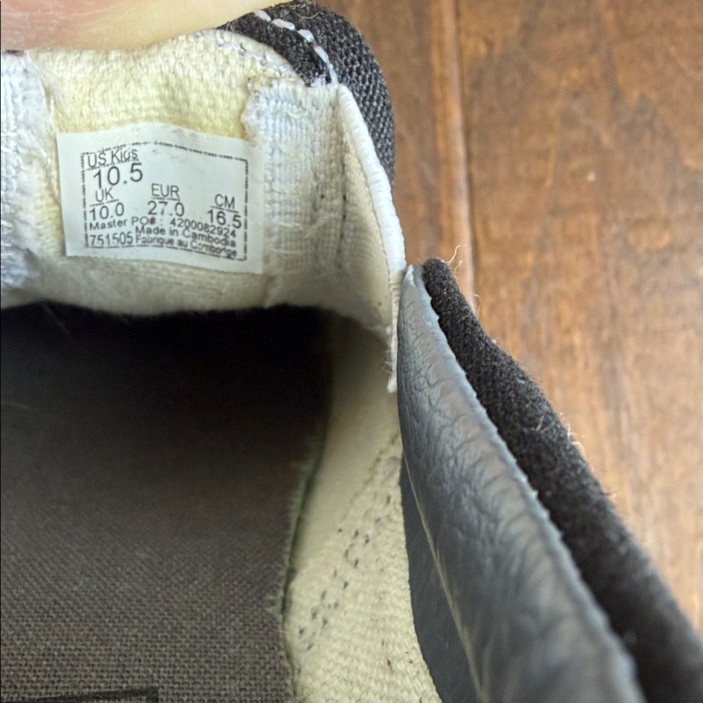 Kids Vans Classic Checkered Slip-On Sneakers - Picture 7 of 7